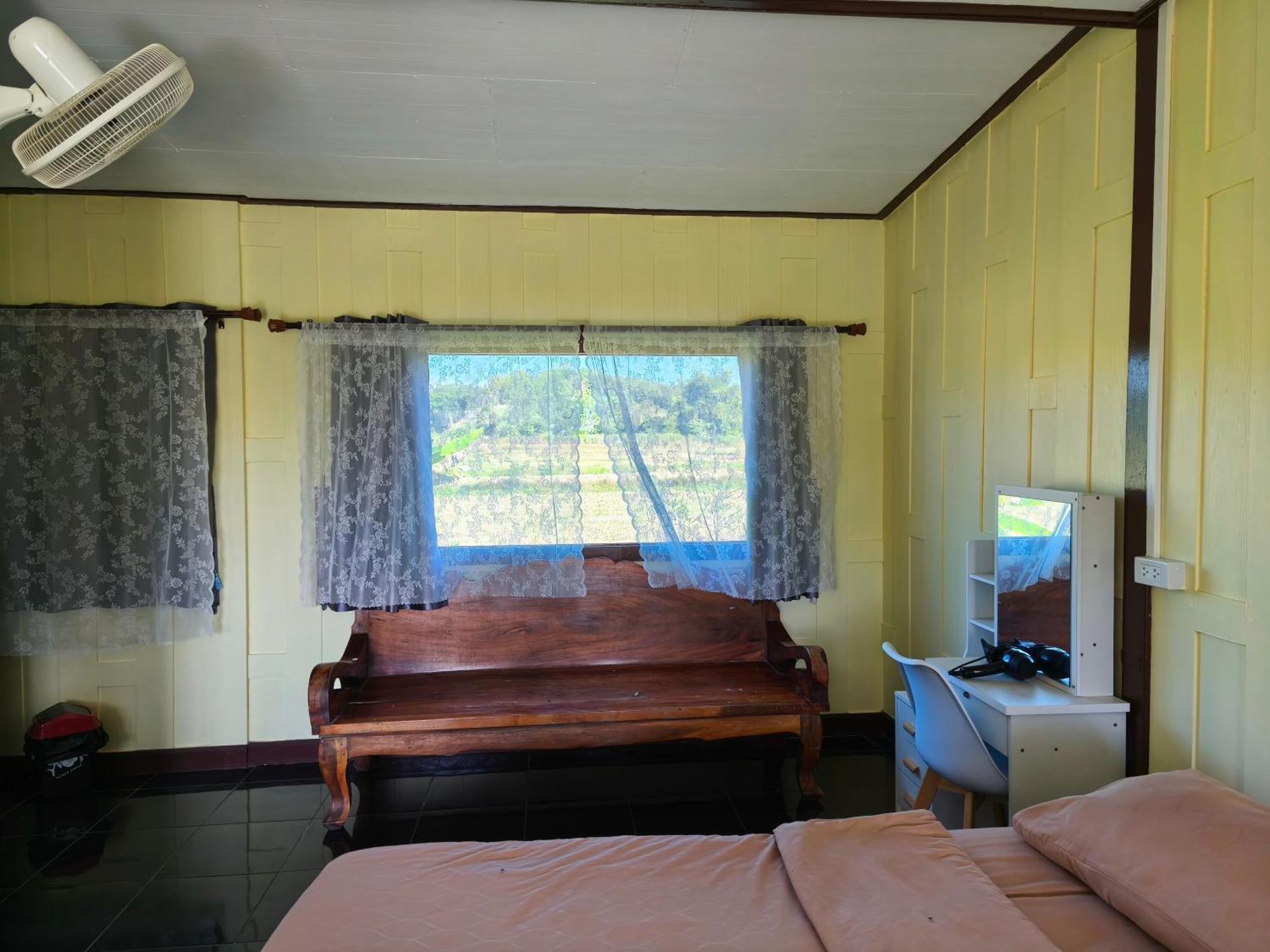 Boat And House Resort Khao Kho Bagian luar foto