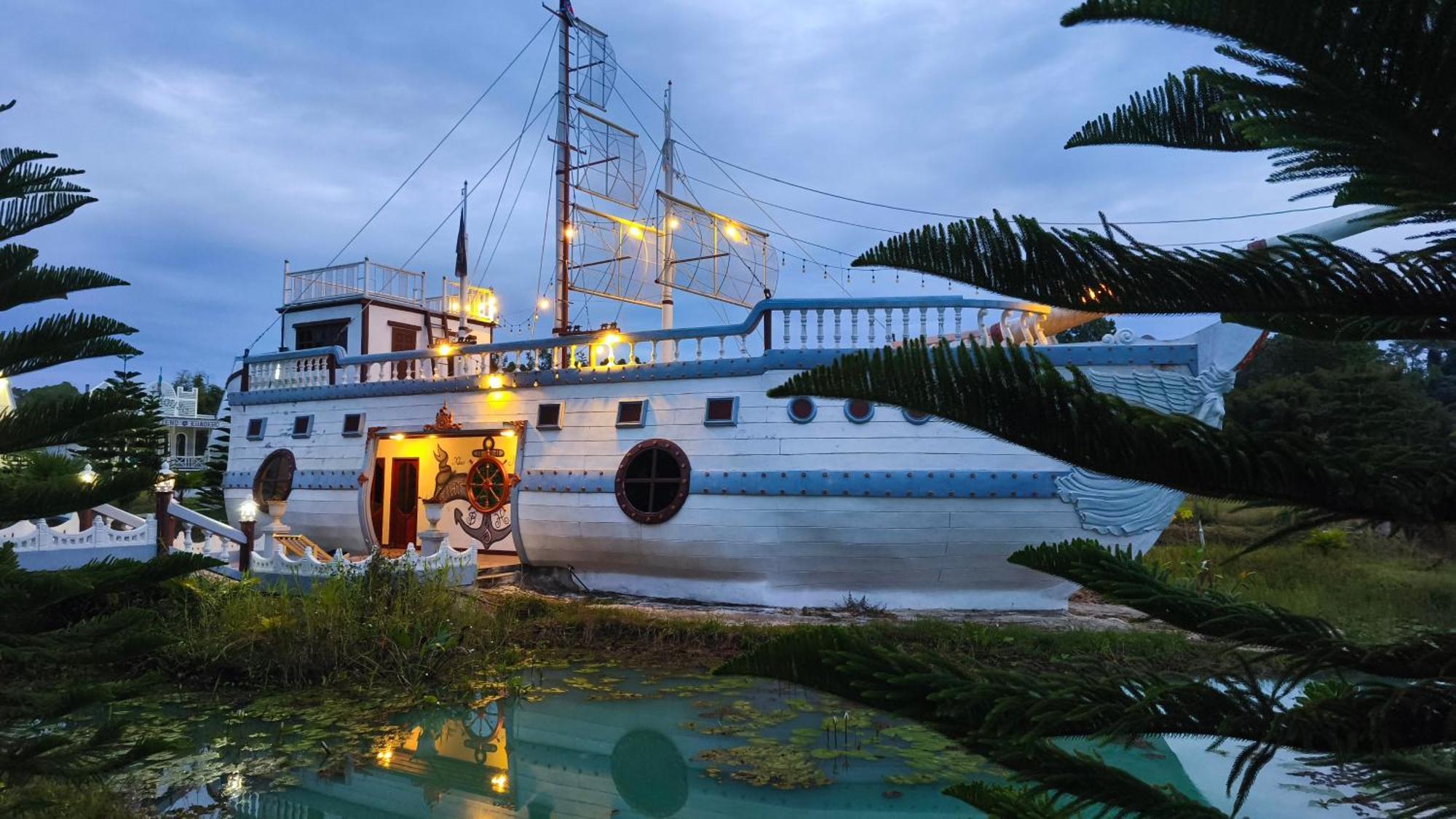 Boat And House Resort Khao Kho Bagian luar foto