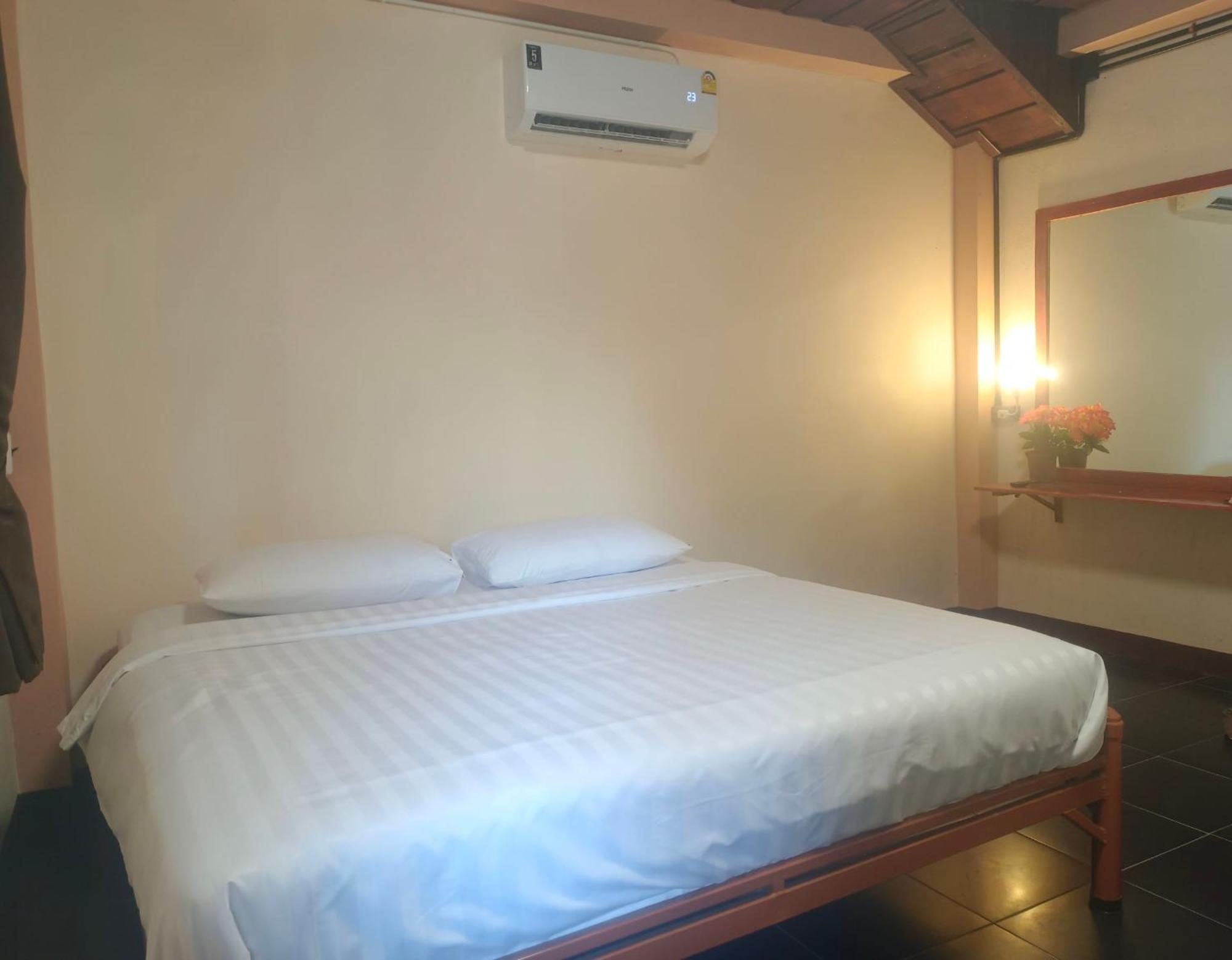 Boat And House Resort Khao Kho Bagian luar foto